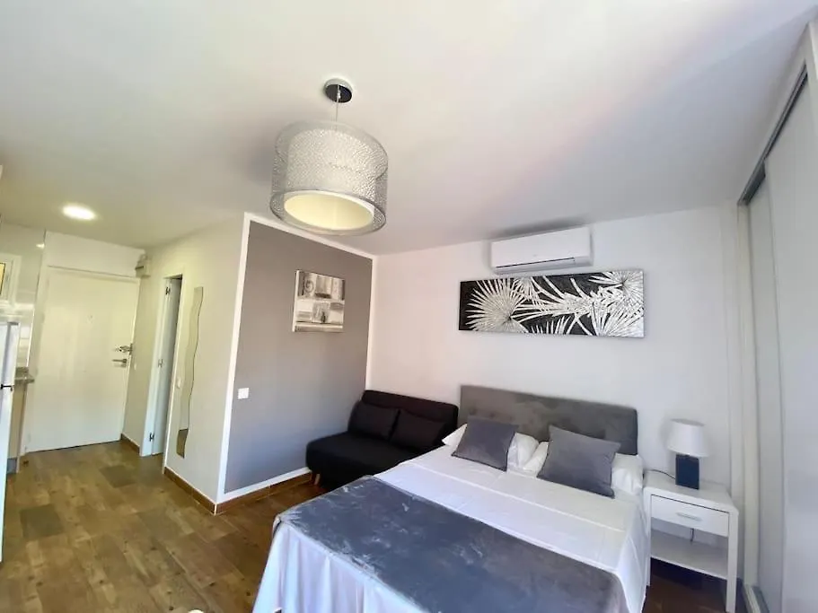 Style & Comfort In Benalmadena - Pool Available Seasonally Apartment