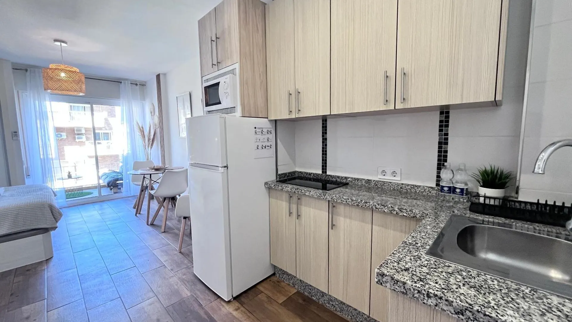 Apartment Style & Comfort In Benalmadena - Pool Available Seasonally Spanien